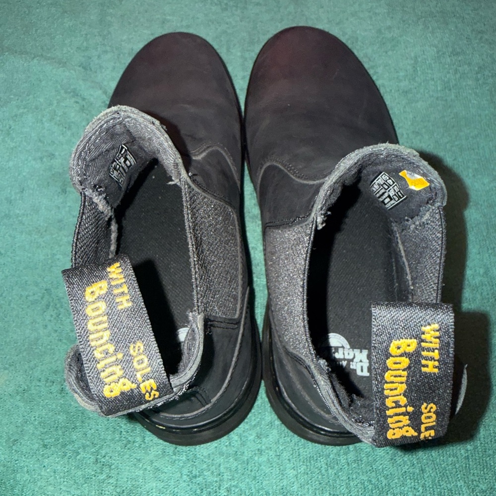 Dr. Martens 2976 Chelsea Tract Boot - Black Sz Men’s 10/ Women’s 11 - Picture 4 of 9